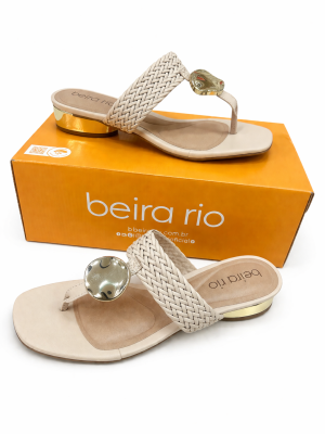 Sandália beira rio